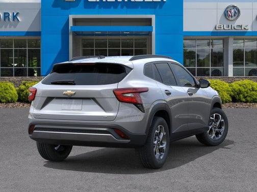 Sterling Gray Metallic 2026 Chevrolet Trax LT