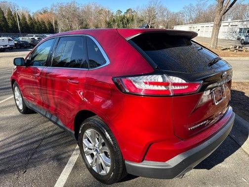 2022 Ford Edge Titanium