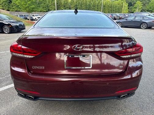Pamplona Red 2015 Hyundai Genesis 5.0