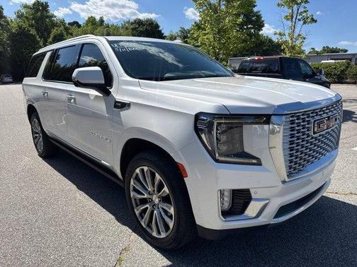 White Frost Tricoat 2021 GMC Yukon XL Denali