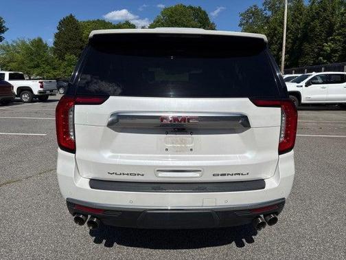 White Frost Tricoat 2021 GMC Yukon XL Denali