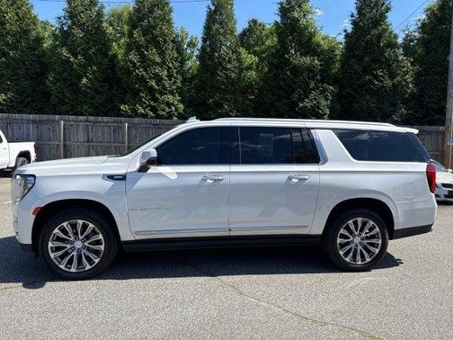 White Frost Tricoat 2021 GMC Yukon XL Denali