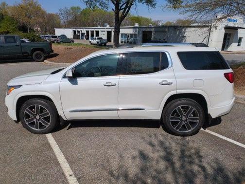 White Frost Tricoat 2019 GMC Acadia Denali