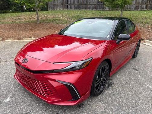 Supersonic Red w/Midnight Black Metallic Roof 2026 Toyota Camry XSE