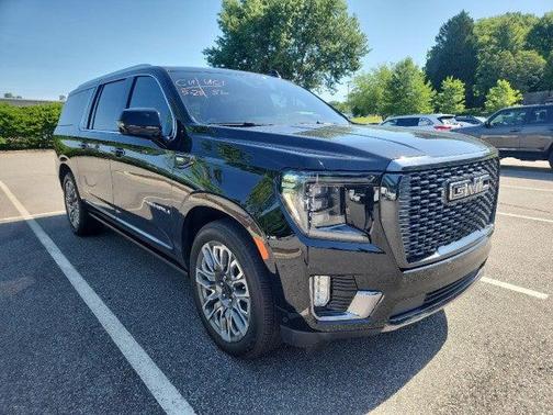 Onyx Black 2023 GMC Yukon XL Denali Ultimate