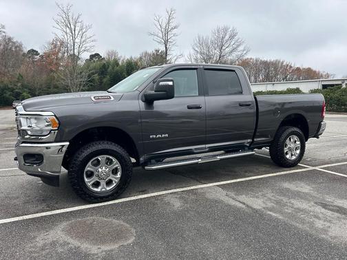 2023 RAM 2500 Big Horn Crew Cab 4x4 6'4' Box