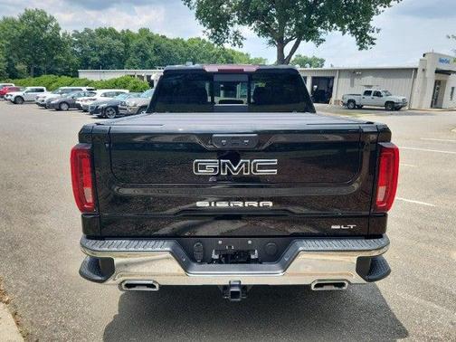 Onyx Black 2023 GMC Sierra 1500 SLT