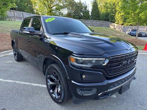 Diamond Black Crystal Pearlcoat 2020 RAM 1500 Limited