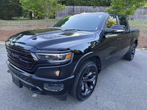 Diamond Black Crystal Pearlcoat 2020 RAM 1500 Limited