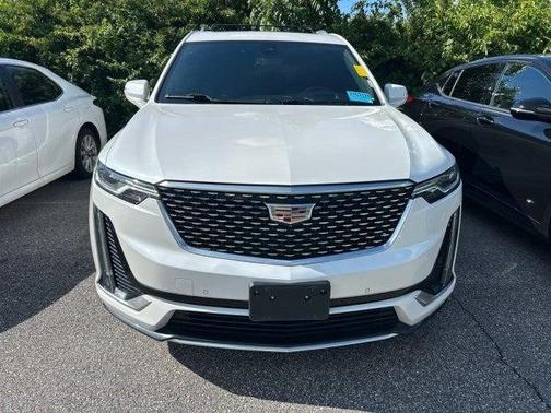 2022 Cadillac XT6 Premium Luxury FWD
