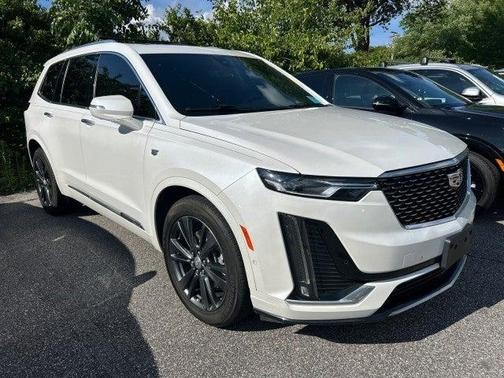 2022 Cadillac XT6 Premium Luxury FWD