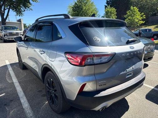 Iconic Silver Metallic 2022 Ford Escape SEL