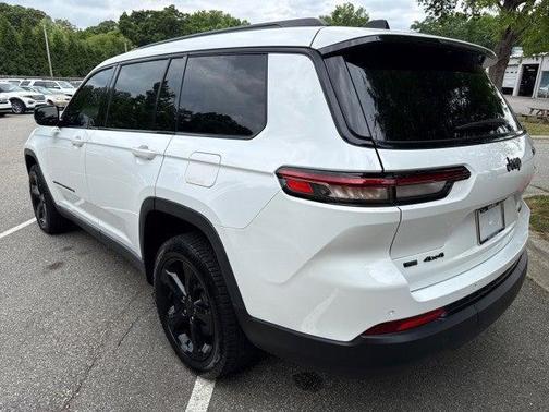 Bright White Clearcoat 2022 Jeep Grand Cherokee L Limited