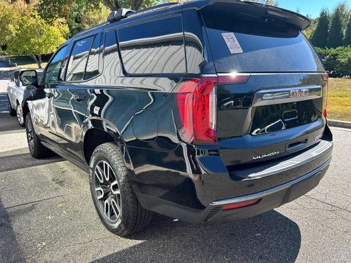 2023 GMC Yukon 4WD AT4