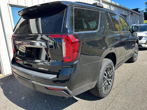 2023 GMC Yukon 4WD AT4