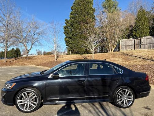 2017 Volkswagen Passat 1.8T R-Line w/Comfort