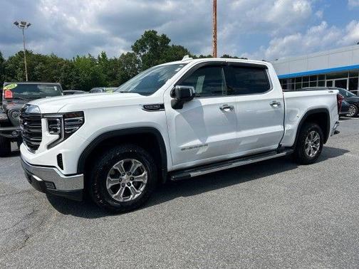 2022 GMC Sierra 1500 SLT