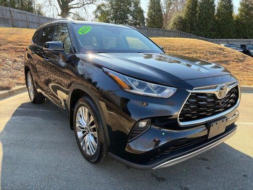 2023 Toyota Highlander Platinum