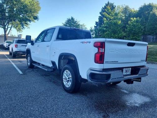Summit White 2025 Chevrolet Silverado 2500 LT