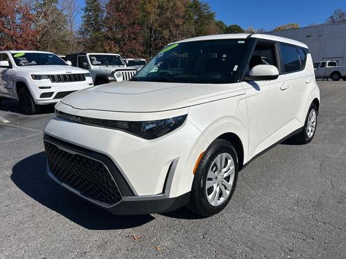 2023 Kia Soul LX