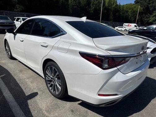 Eminent White Pearl 2021 Lexus ES 350 Base