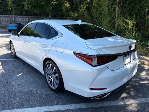 Eminent White Pearl 2021 Lexus ES 350 Base