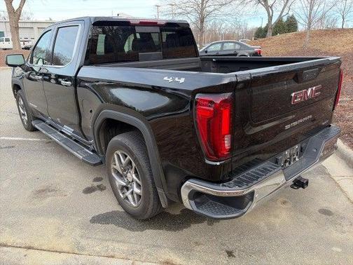 2022 GMC Sierra 1500 SLT
