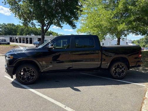 Diamond Black Crystal Pearlcoat 2021 RAM 1500 Limited
