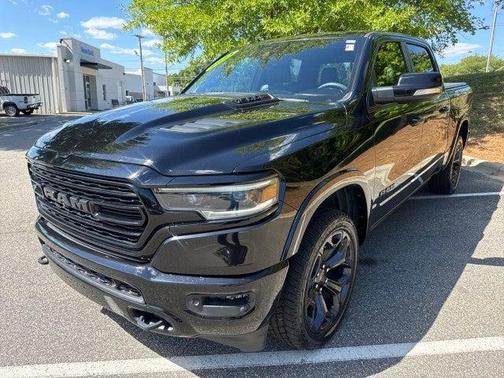 Diamond Black Crystal Pearlcoat 2021 RAM 1500 Limited