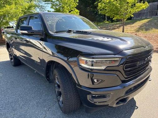 Diamond Black Crystal Pearlcoat 2021 RAM 1500 Limited