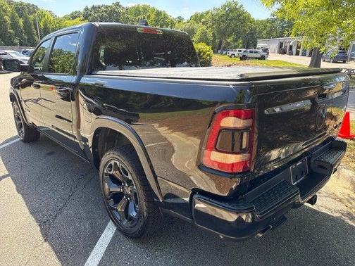 Diamond Black Crystal Pearlcoat 2021 RAM 1500 Limited