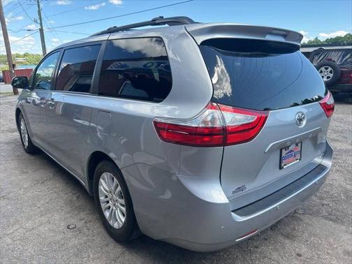 2015 Toyota Sienna XLE