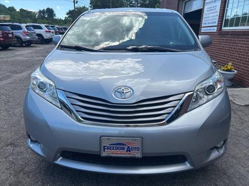 2015 Toyota Sienna XLE
