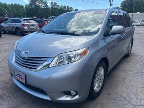 2015 Toyota Sienna XLE