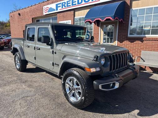 2021 Jeep Gladiator Sport S