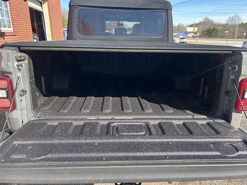 2021 Jeep Gladiator Sport S