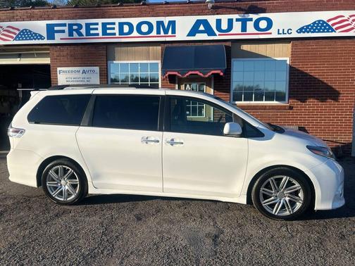 2016 Toyota Sienna SE Premium