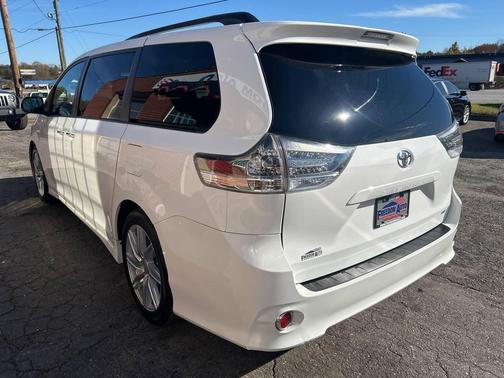 2016 Toyota Sienna SE Premium