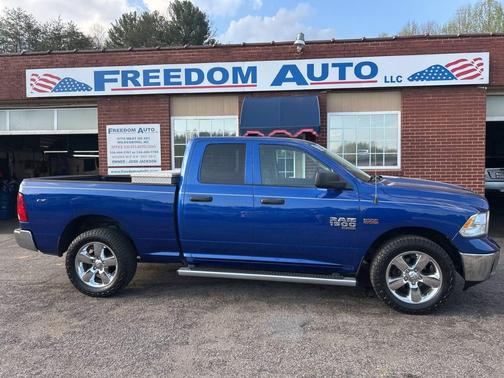 Blue Streak Pearlcoat 2019 RAM 1500 Tradesman