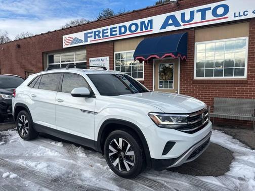 2022 Volkswagen Atlas Cross Sport 2.0T SE