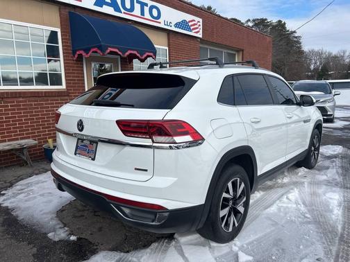 2022 Volkswagen Atlas Cross Sport 2.0T SE