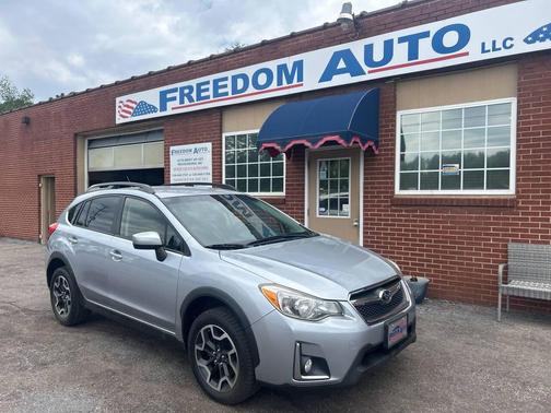 Ice Silver Metallic 2017 Subaru Crosstrek 2.0i Premium