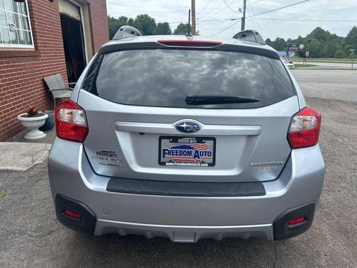 Ice Silver Metallic 2017 Subaru Crosstrek 2.0i Premium