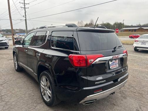 2017 GMC Acadia Denali