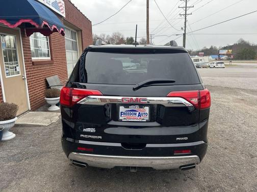 2017 GMC Acadia Denali
