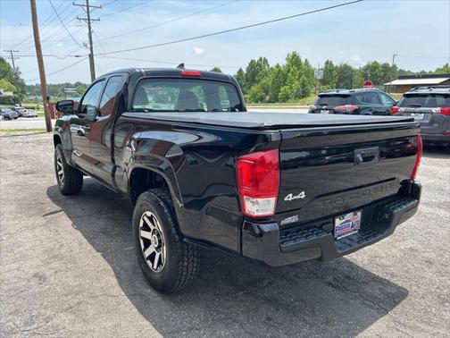 2016 Toyota Tacoma SR