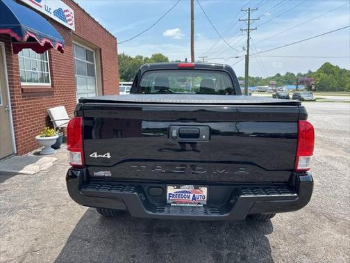 2016 Toyota Tacoma SR