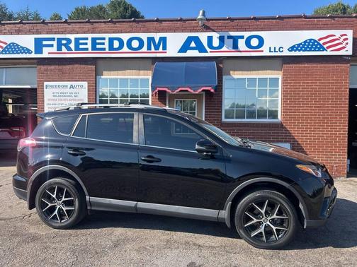 2017 Toyota RAV4 SE