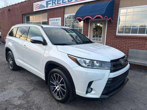 2018 Toyota Highlander SE