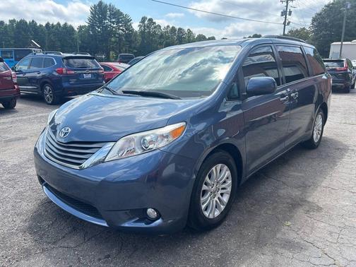 2014 Toyota Sienna XLE